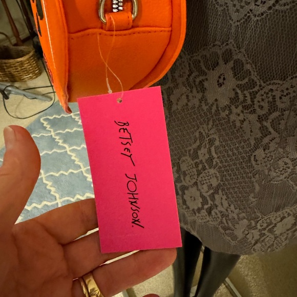 🎃 NWT Betsey Johnson Kitsch Orange Pumpkin Crossbody Bag/Purse Xoginger 🎃 - Picture 12 of 12